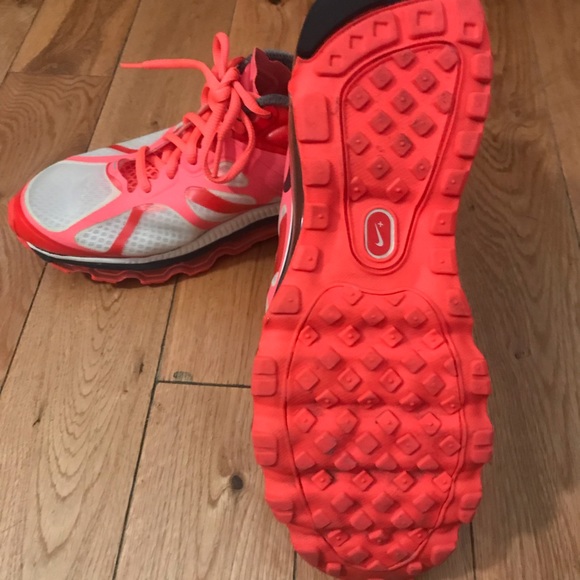 Sneaker - Picture 3 of 7